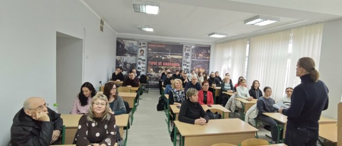 IMG-ce487c225e505e8aa33b451a639bb408-V