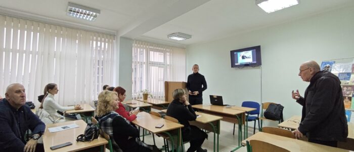 IMG-ee95f38f9bb3292aafffea77ae7297d0-V